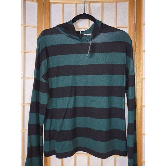 NWT Chico's Sz 0 (Sm) Striped Top - Picture 2 of 13